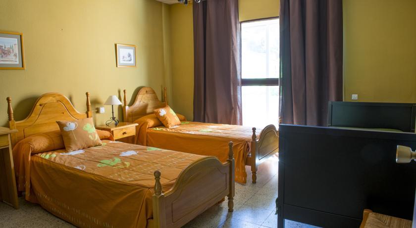 La Casona Del Pinar Albergue San Rafael Szoba fotó